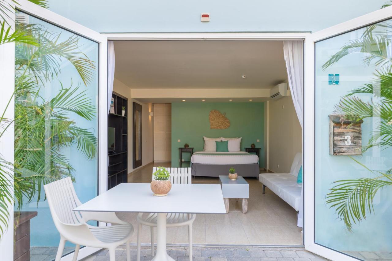 Dolphin Suites & Wellness Curacao يلمستاد المظهر الخارجي الصورة