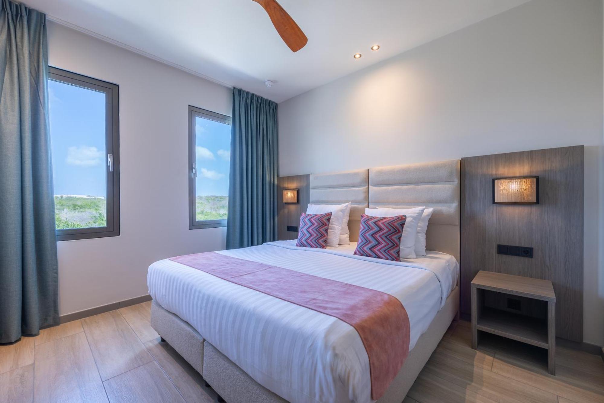 Dolphin Suites & Wellness Curacao يلمستاد المظهر الخارجي الصورة